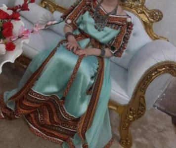 فستان قبلئلي