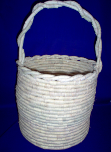 قفة من السعف